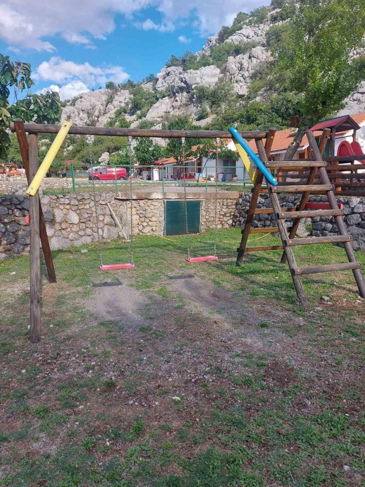 Mobile Home Luna Сень Екстер'єр фото